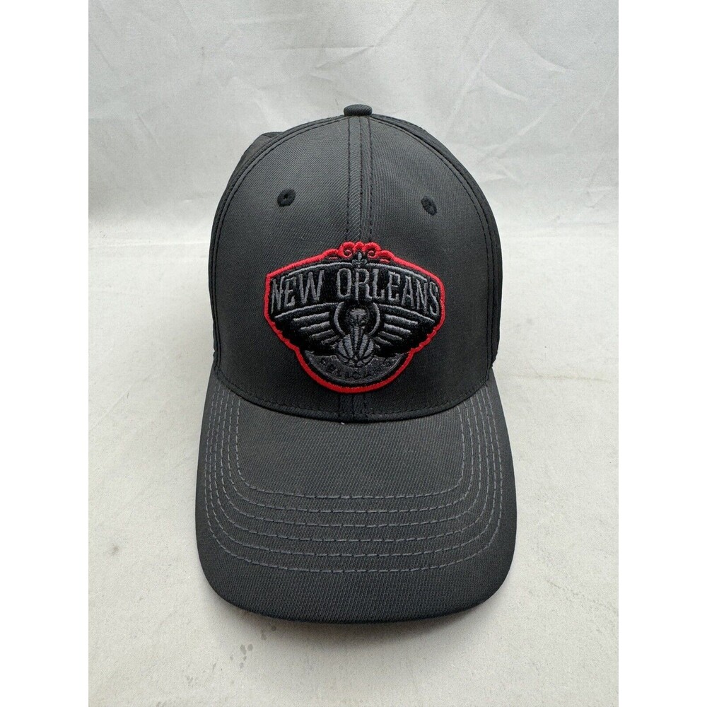 New Orleans Pelicans OTS NBA Center Stretch Fitted Hat Size M-L Baseball cap